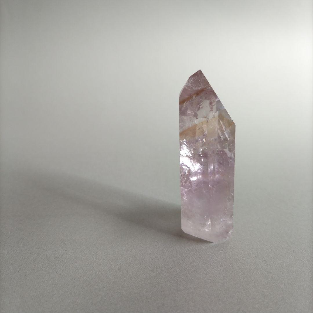 【匿名配送】天然石 蛍光 ファントムアメジスト ポイント ポリッシュ