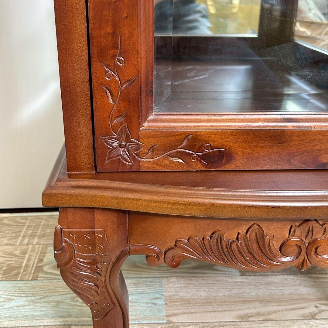 木製キャビネット 猫脚 アンティーク 彫刻 ガラスキャビネット 一点物 希少