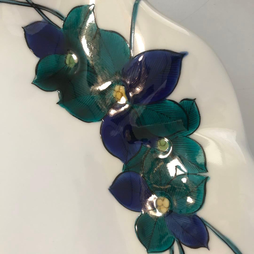 P38 気になる方はお早めに　匿名配送込み　九谷焼大皿　箱付き　涼花文　器　幸