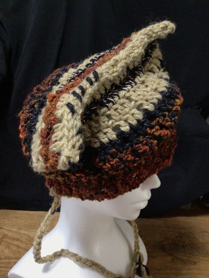 手作り猫耳ニット帽　茶　ベージュ　黒　モールみたいな糸　紐取り外し可能