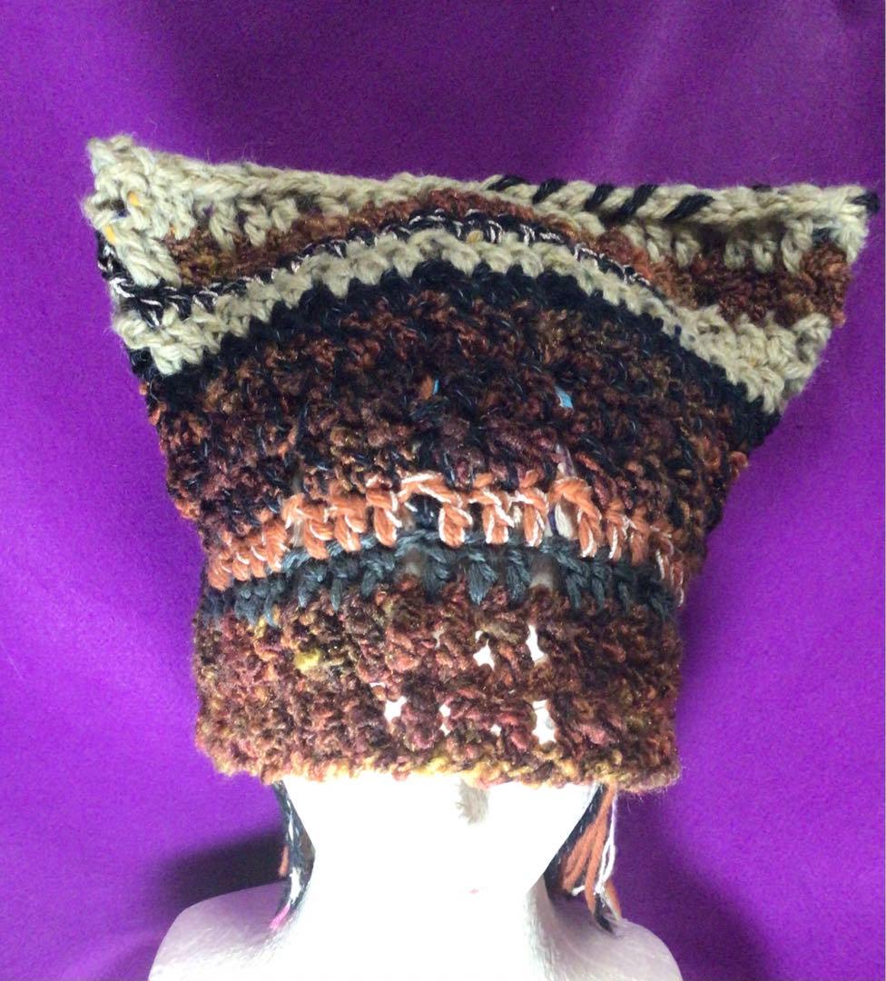 手作り猫耳ニット帽　茶　ベージュ　黒　モールみたいな糸　紐取り外し可能