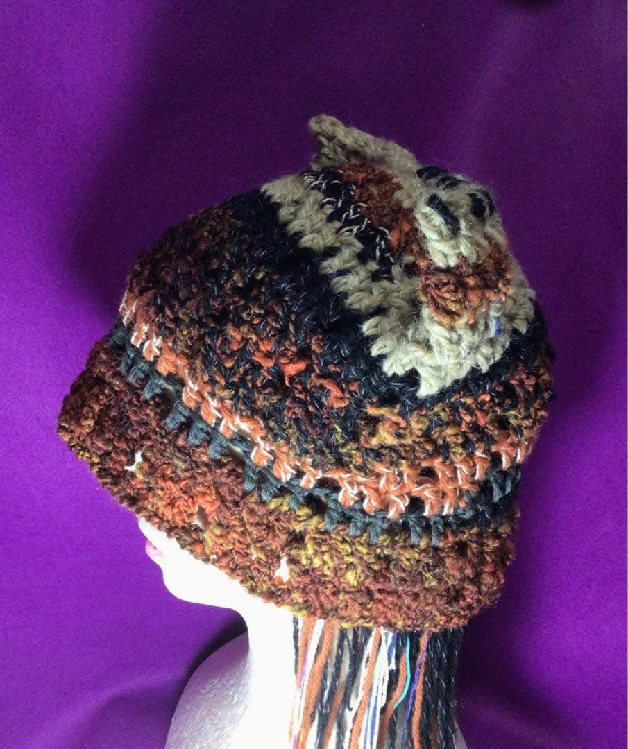 手作り猫耳ニット帽　茶　ベージュ　黒　モールみたいな糸　紐取り外し可能