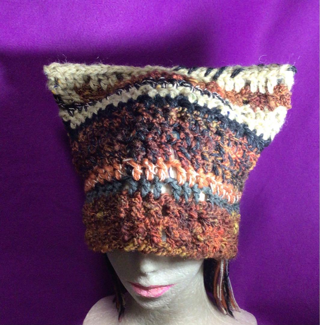 手作り猫耳ニット帽　茶　ベージュ　黒　モールみたいな糸　紐取り外し可能