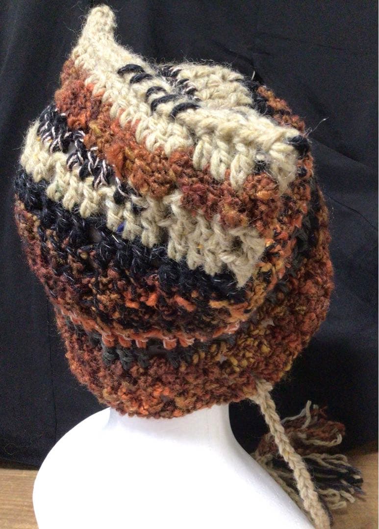 手作り猫耳ニット帽　茶　ベージュ　黒　モールみたいな糸　紐取り外し可能