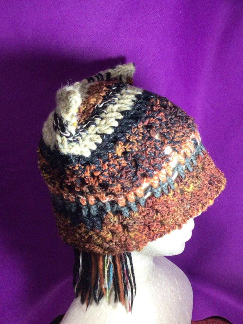 手作り猫耳ニット帽　茶　ベージュ　黒　モールみたいな糸　紐取り外し可能