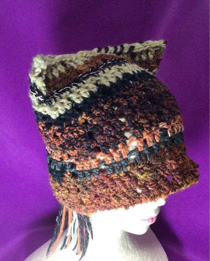 手作り猫耳ニット帽　茶　ベージュ　黒　モールみたいな糸　紐取り外し可能