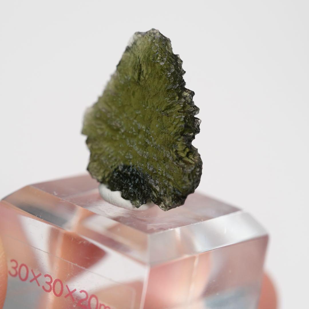 【花が咲いたような結晶】モルダバイト チェコ共和国産 26×24×6.8mm