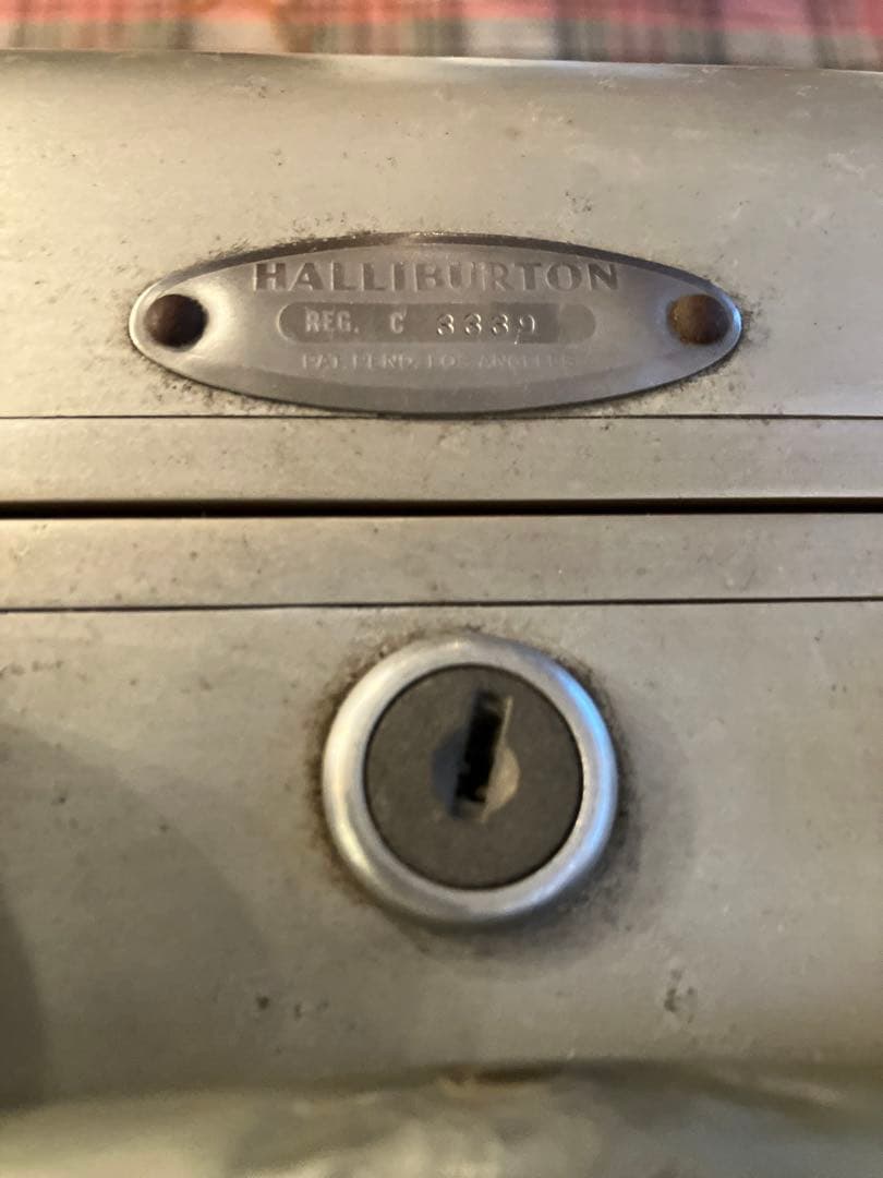 HALLIBURTON アルミニウムケース