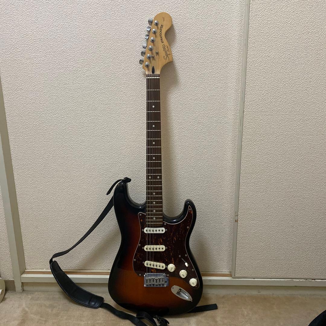 SQUIER エレキギター　STRATOCASTER