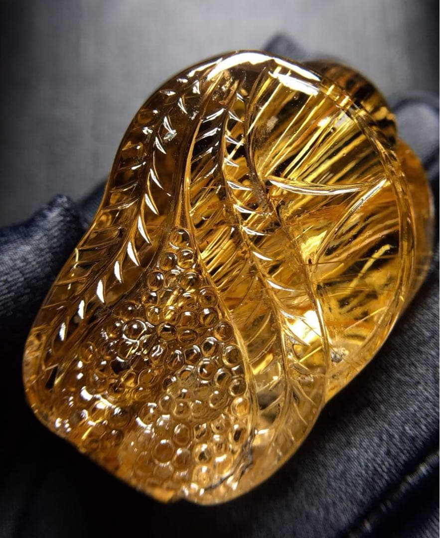 ⭐︎天然銅色ゴールドルチルクオーツ ルース 69.5g