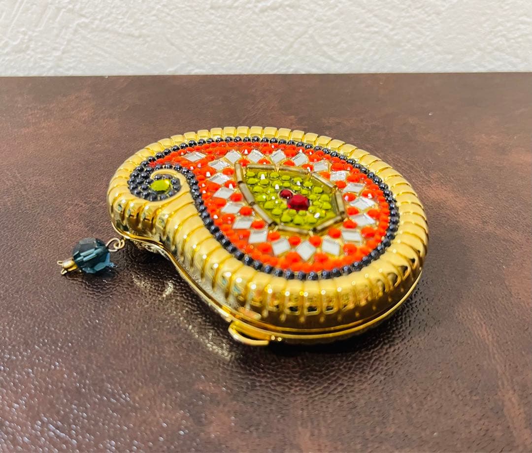 エスティローダー ルーシディティ プレストパウダー インディアンペイズリー