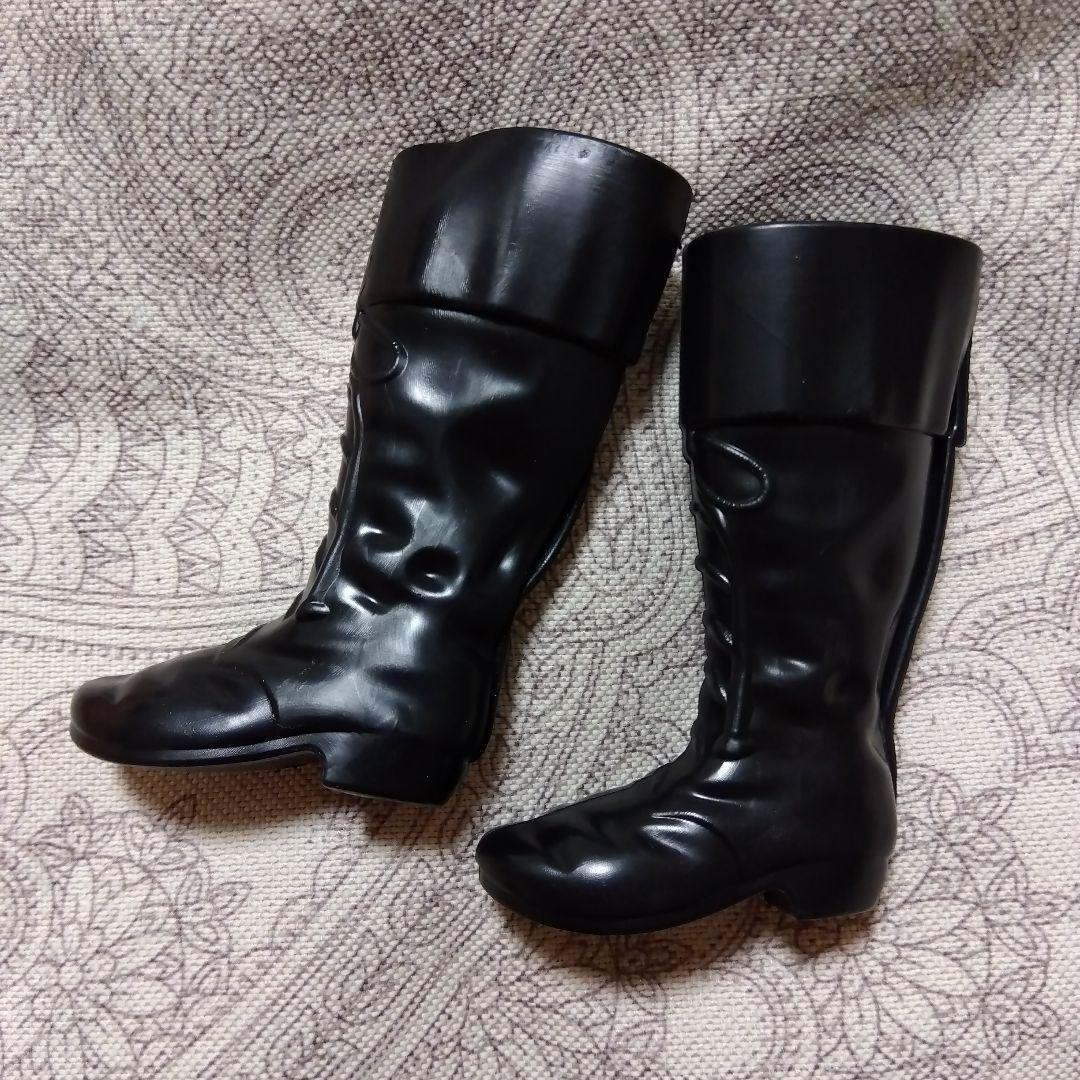 ジェニーボーイフレンド　リカちゃんパパに☆黒いブーツ　バービーケン