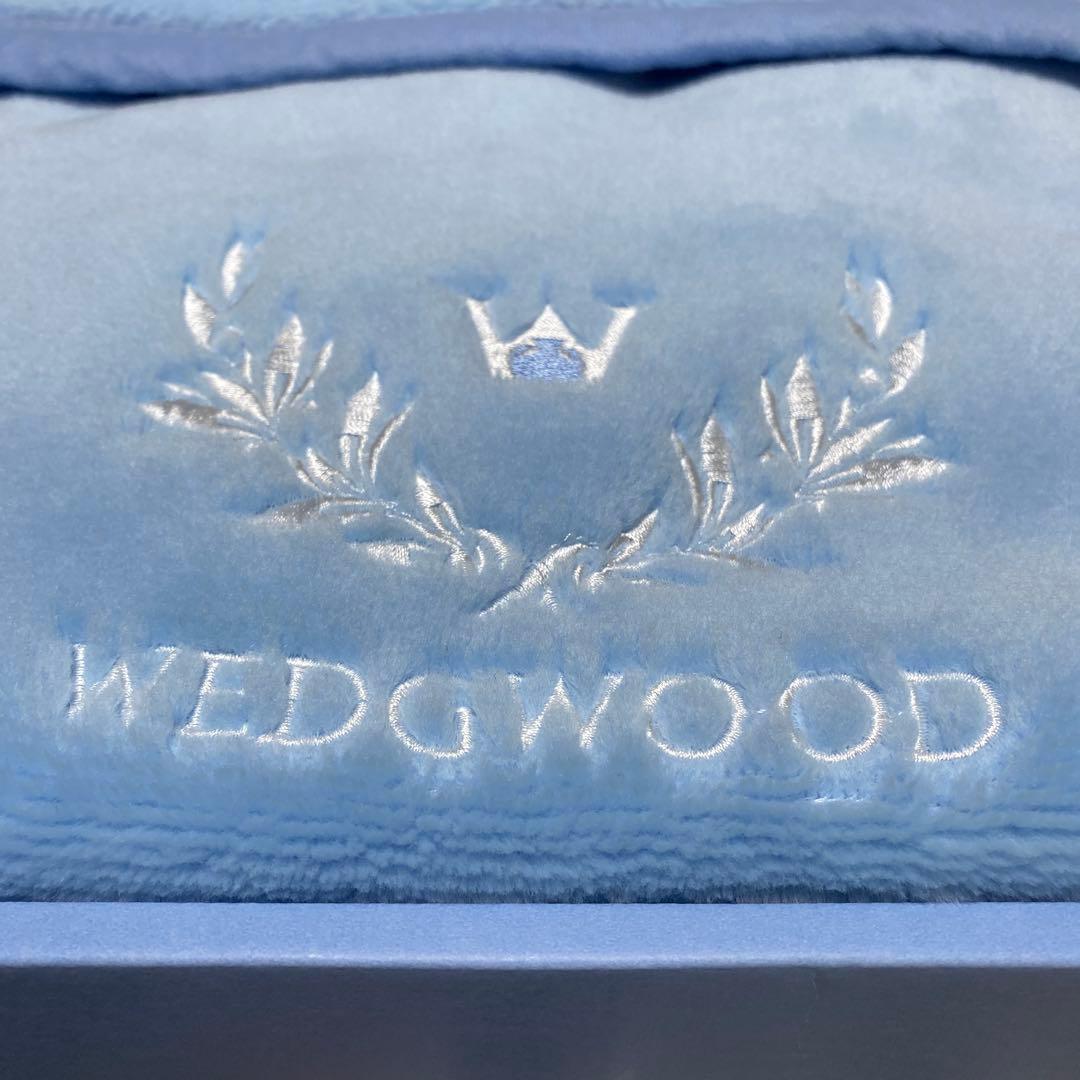  アクリルニューマイヤー毛布　140×200㎝　西川産業