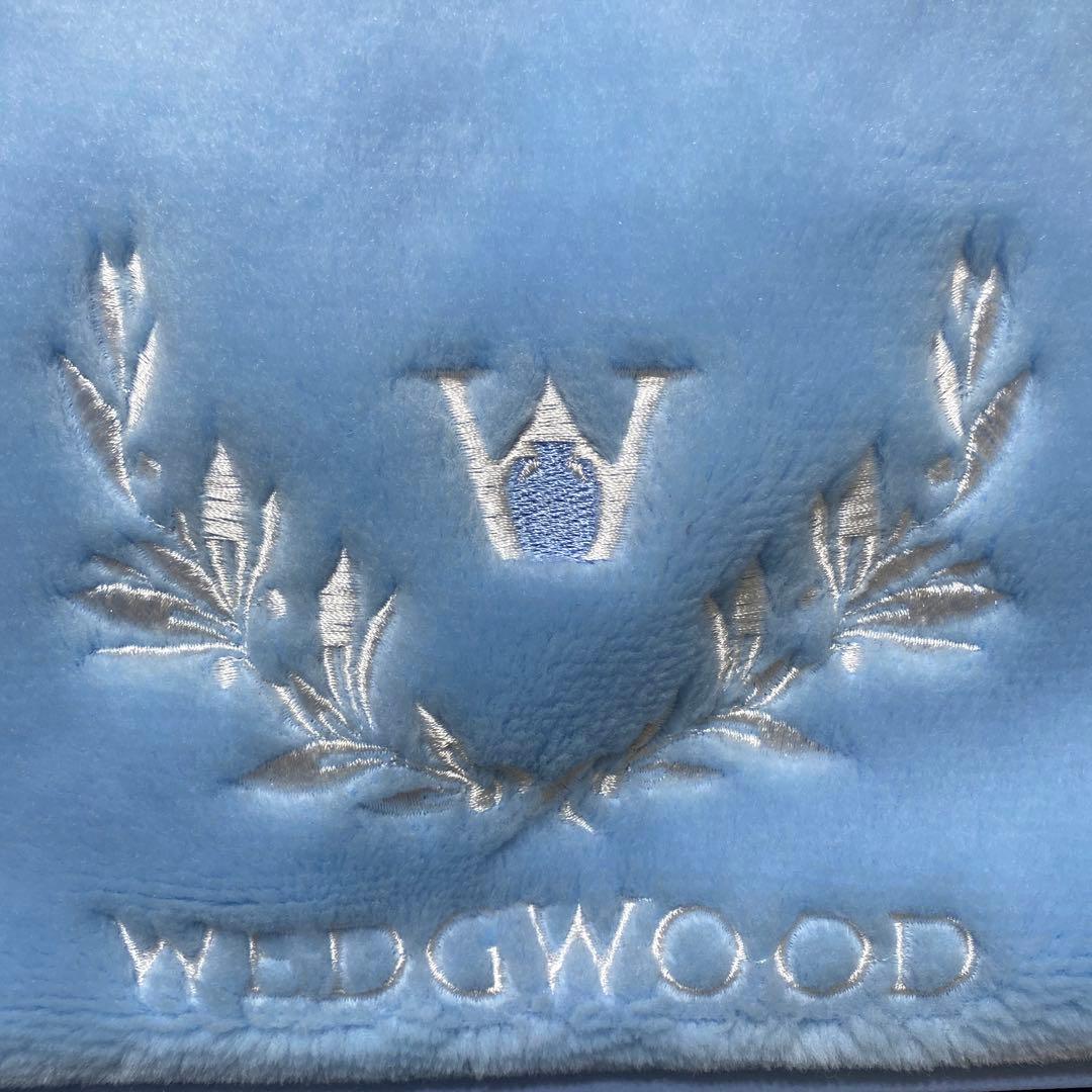  アクリルニューマイヤー毛布　140×200㎝　西川産業