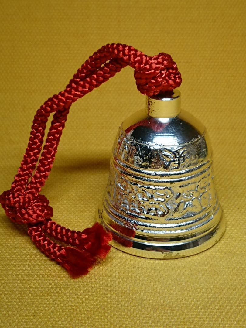 【美品】仏教美術　鈴　ベル　銅製　置物　インテリア　工芸品　美術品　A1669