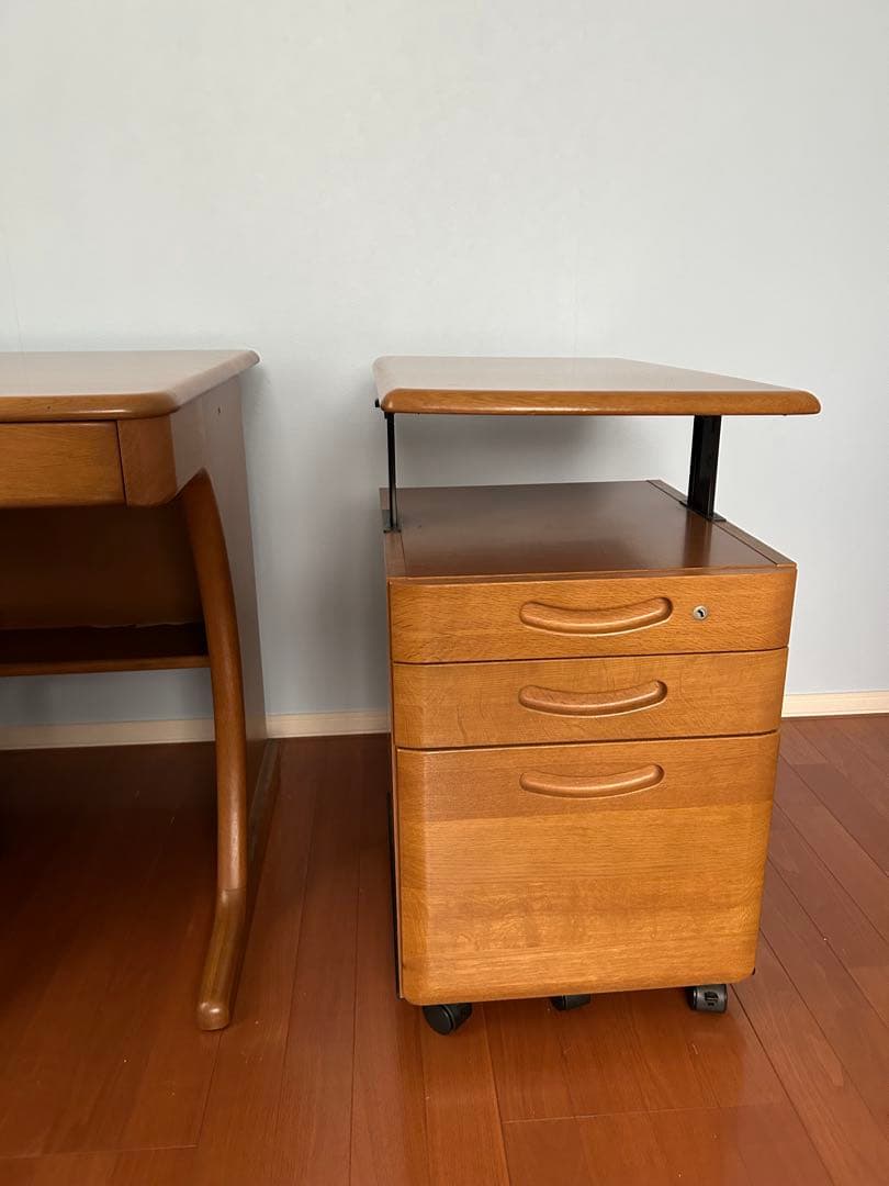 カリモク　学習机セット 4-2 袖机