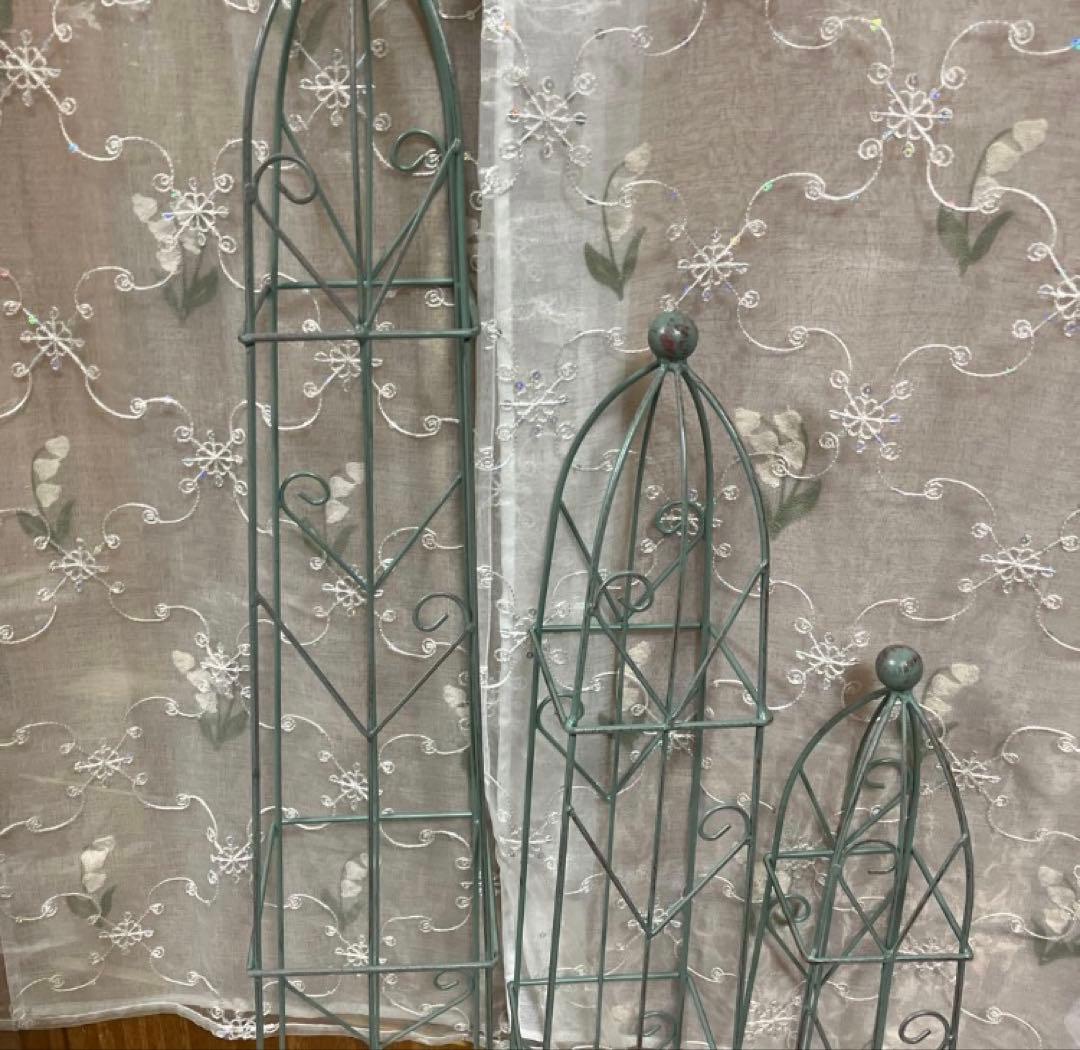 アイアン製ミニオベリスク　3個セット　アンティーク風ガーデンオーナメント　雑貨