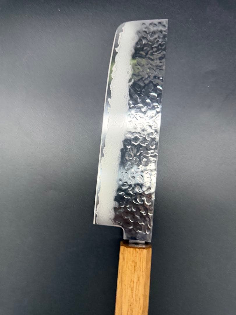 日本製　VG10合計割り込み菜切り包丁165mm 樫木八角柄