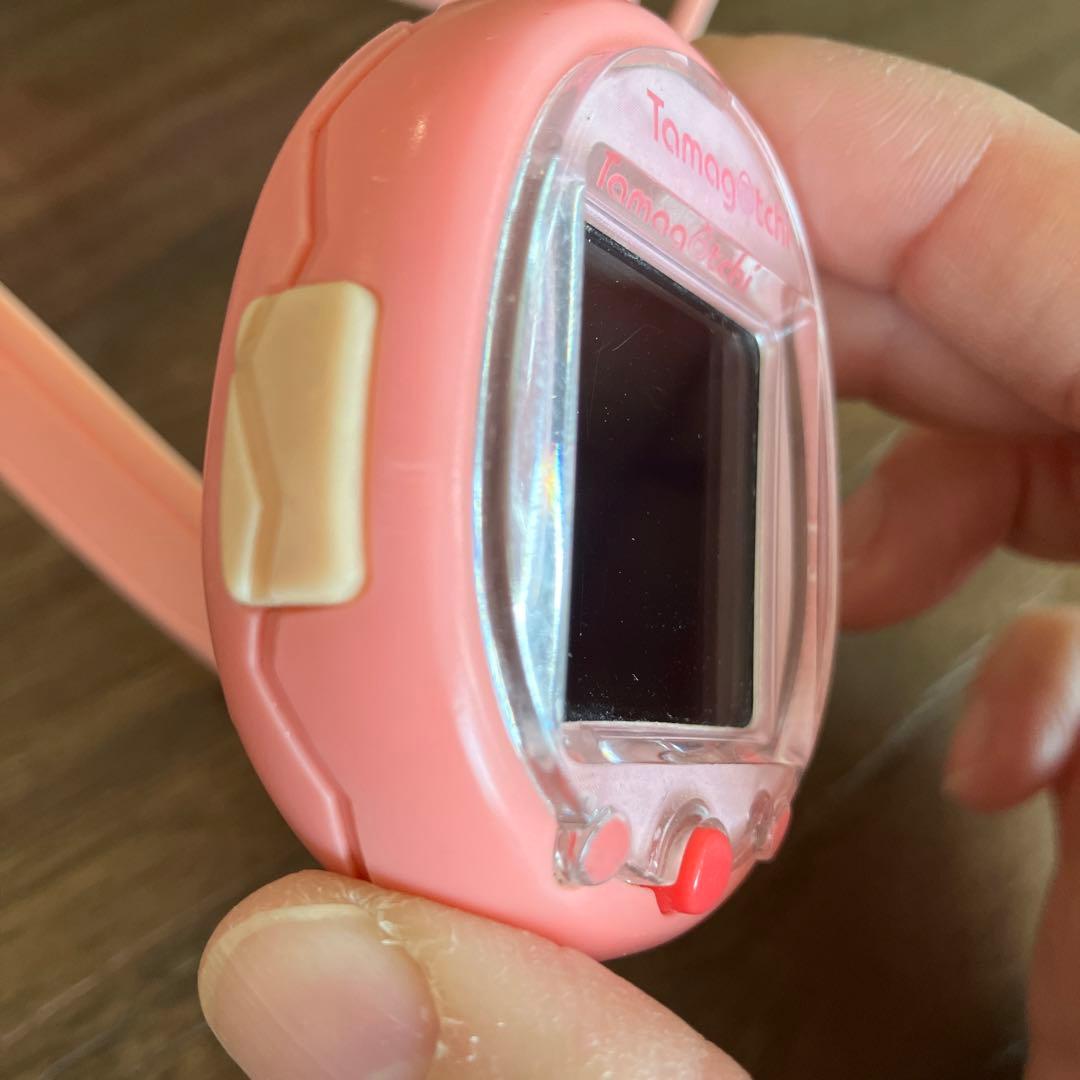 たまごっちスマート コーラルピンク - メルカリ