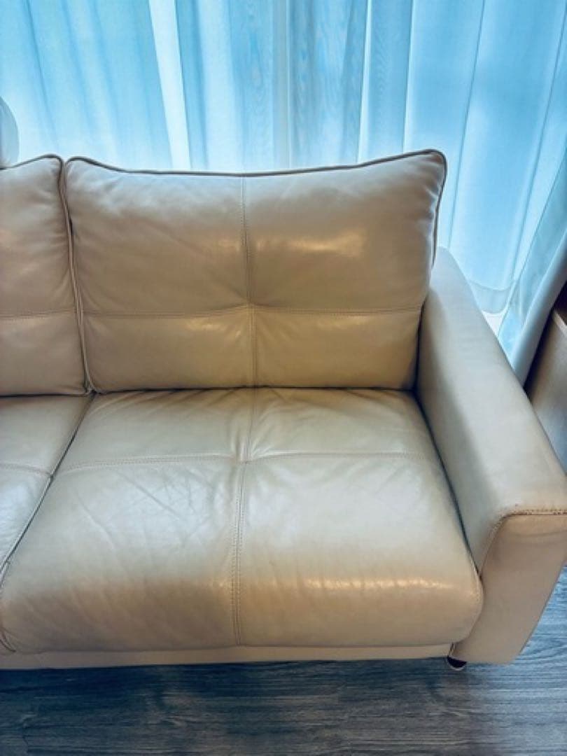 KEYUKA ケユカ アラモード　本革　2人掛けソファ　北欧　ホワイト