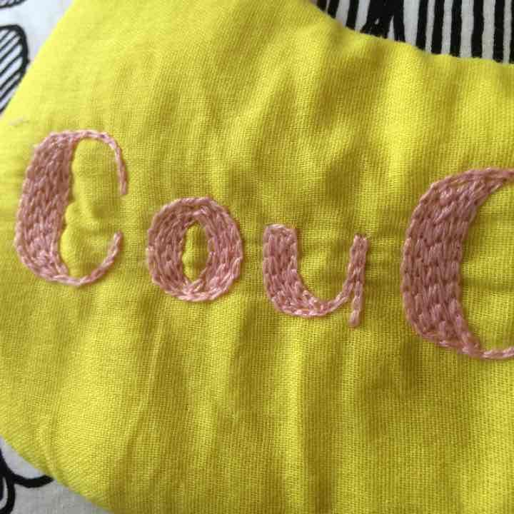 再販可能❀.(*´◡`*)❀.ふかふか刺繍スタイ＊coucou！＊