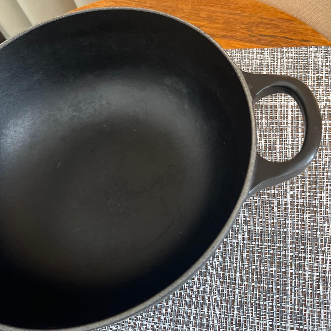 【LE CREUSET 】ブラック 両手鍋　22㌢