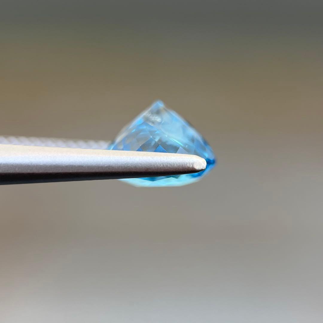 天然スイスブルートパーズルース