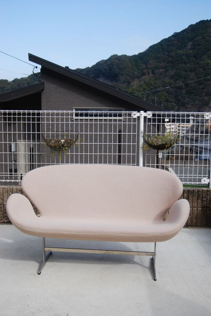 スワンチェア　2人掛け　ホワイト