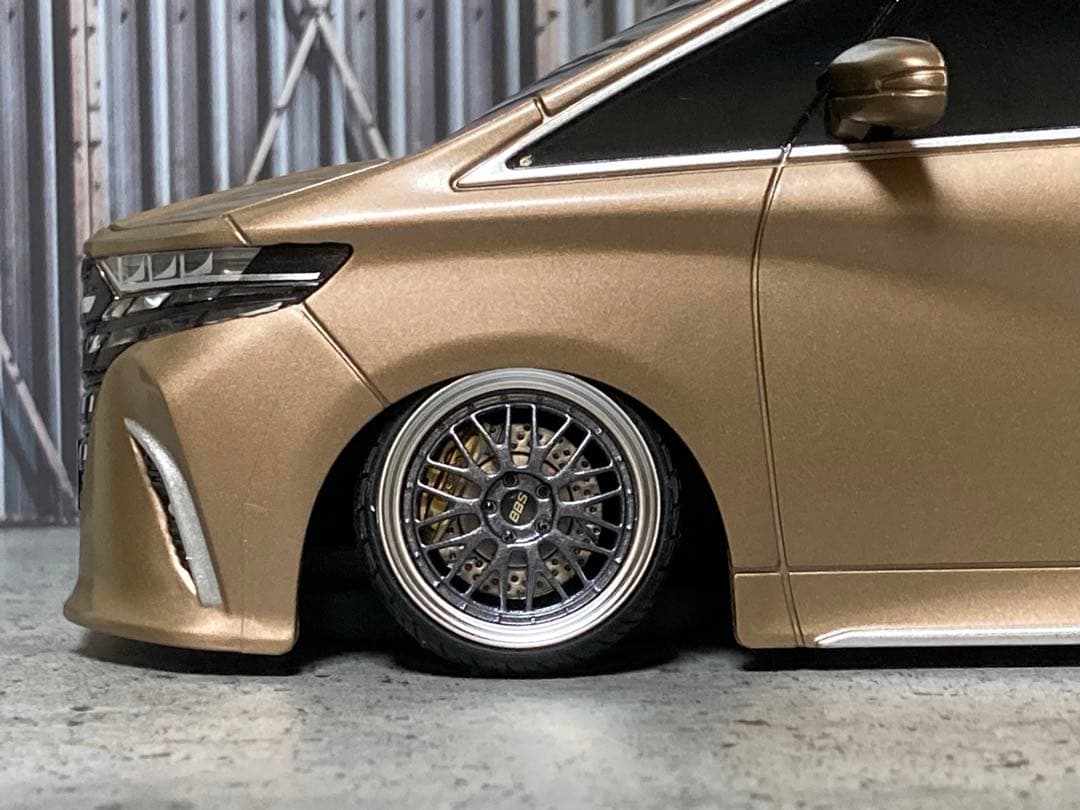 1/24新型アルファード・プレシャスレオブロンド（カスタム品） - メルカリ