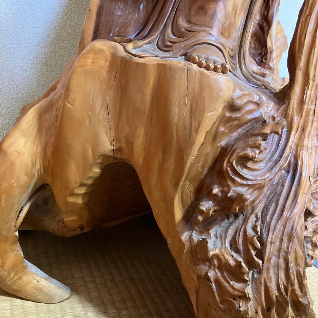 木彫　滴水観音菩薩立像