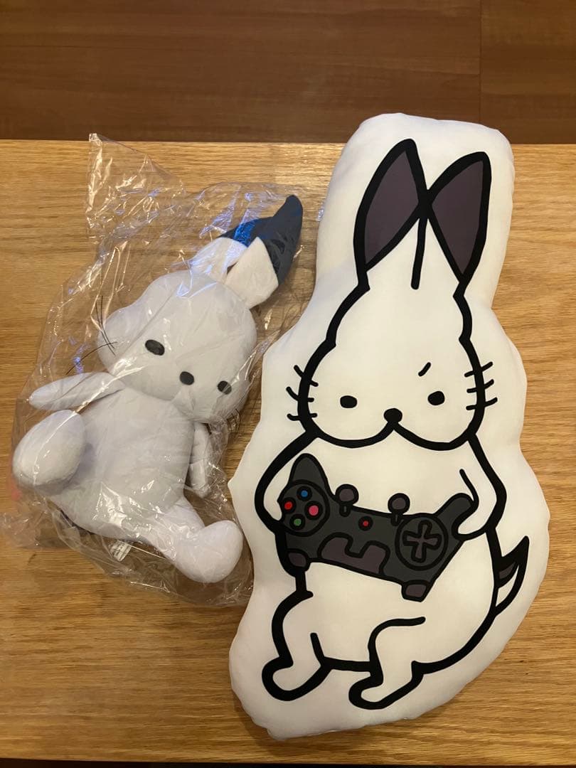 ドコムス ドコうさ ぬいぐるみ クッション ドコムスチャンネル - メルカリ