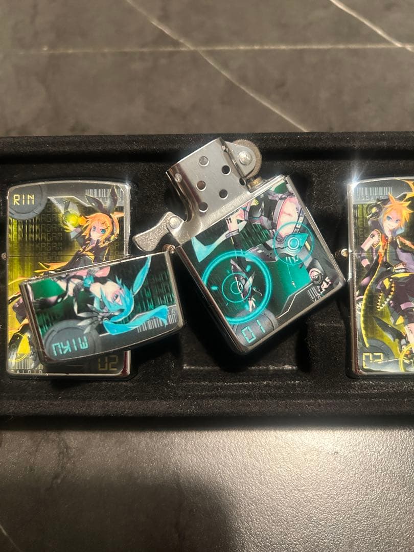 【非売品】VOCALOIDzippoライター/初音ミク・鏡音リンレン・ルカ・IA