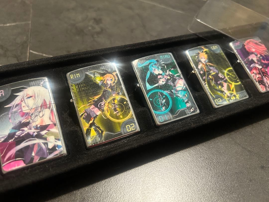 【非売品】VOCALOIDzippoライター/初音ミク・鏡音リンレン・ルカ・IA