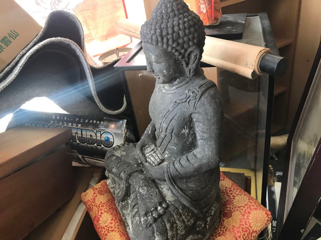 仏像　石　释迦如来