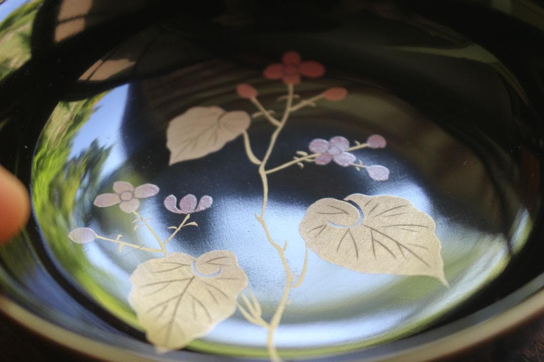ばら売り可！時代金縁黒漆に優美な草花蒔絵の映える小皿7点（検輪島塗蒔絵皿菓子皿