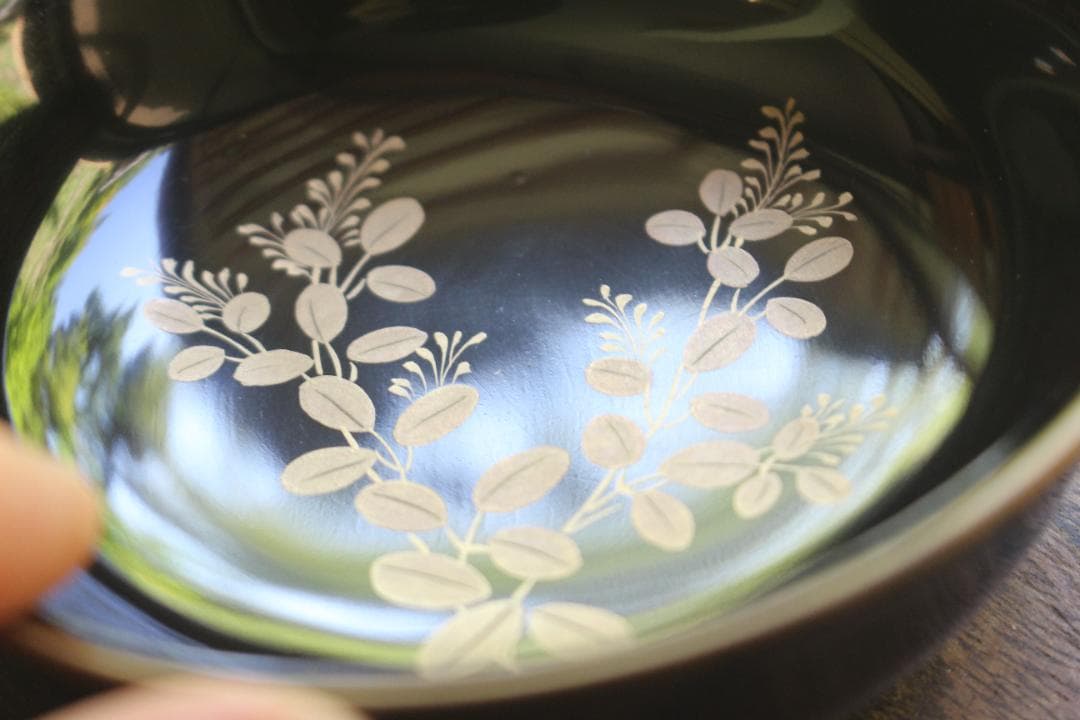 ばら売り可！時代金縁黒漆に優美な草花蒔絵の映える小皿7点（検輪島塗蒔絵皿菓子皿