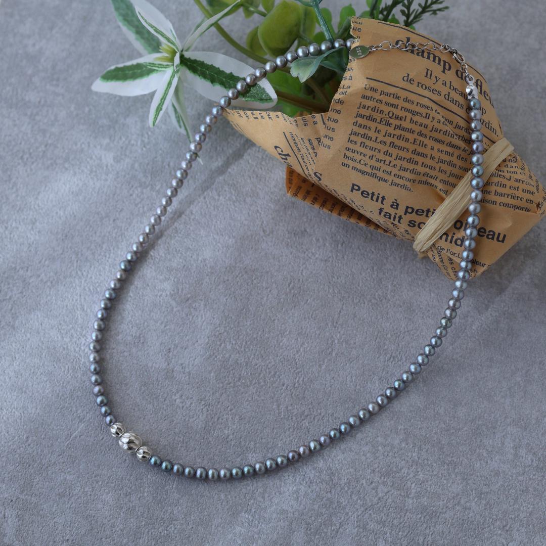 グレーベビーパールのネックレス　パール　グレーパール　ベビーパール