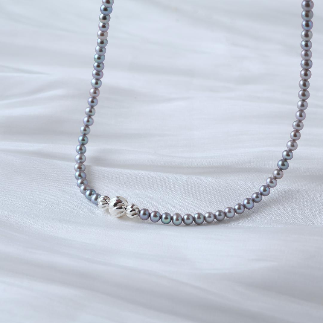グレーベビーパールのネックレス　パール　グレーパール　ベビーパール