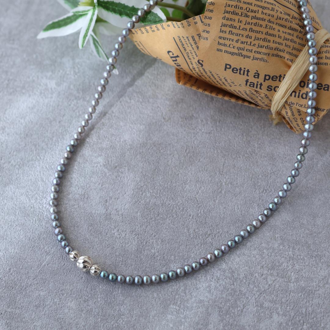 グレーベビーパールのネックレス　パール　グレーパール　ベビーパール