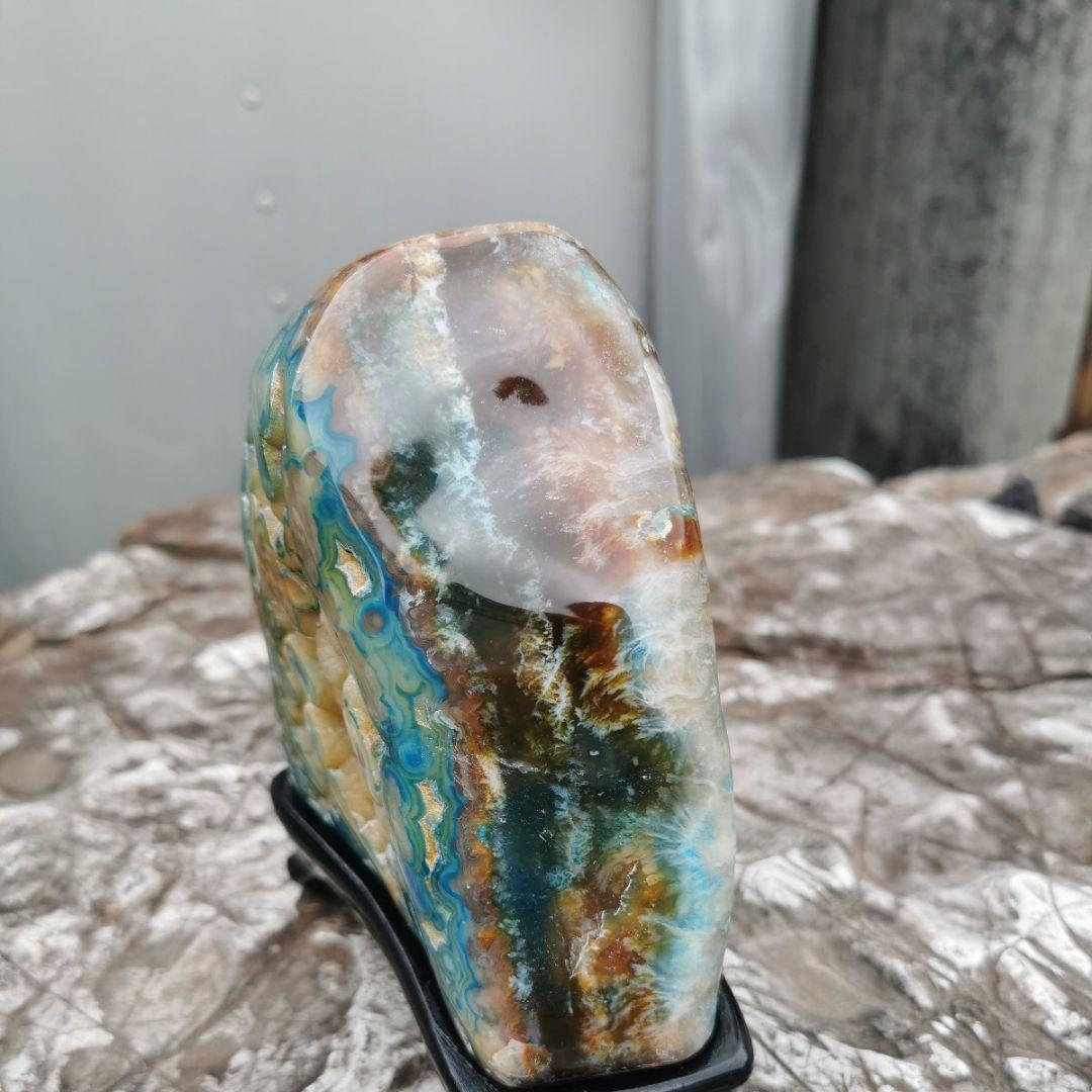 ブラジル産　アゲート　1.8キロ　瑪瑙　鑑賞石　石　置物　オブジェ　インテリア