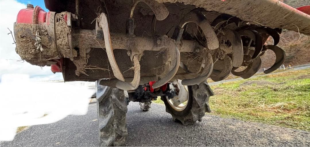 ヤンマートラクターKe-50　4WD 631時間15馬力　自動水平　キャノピー