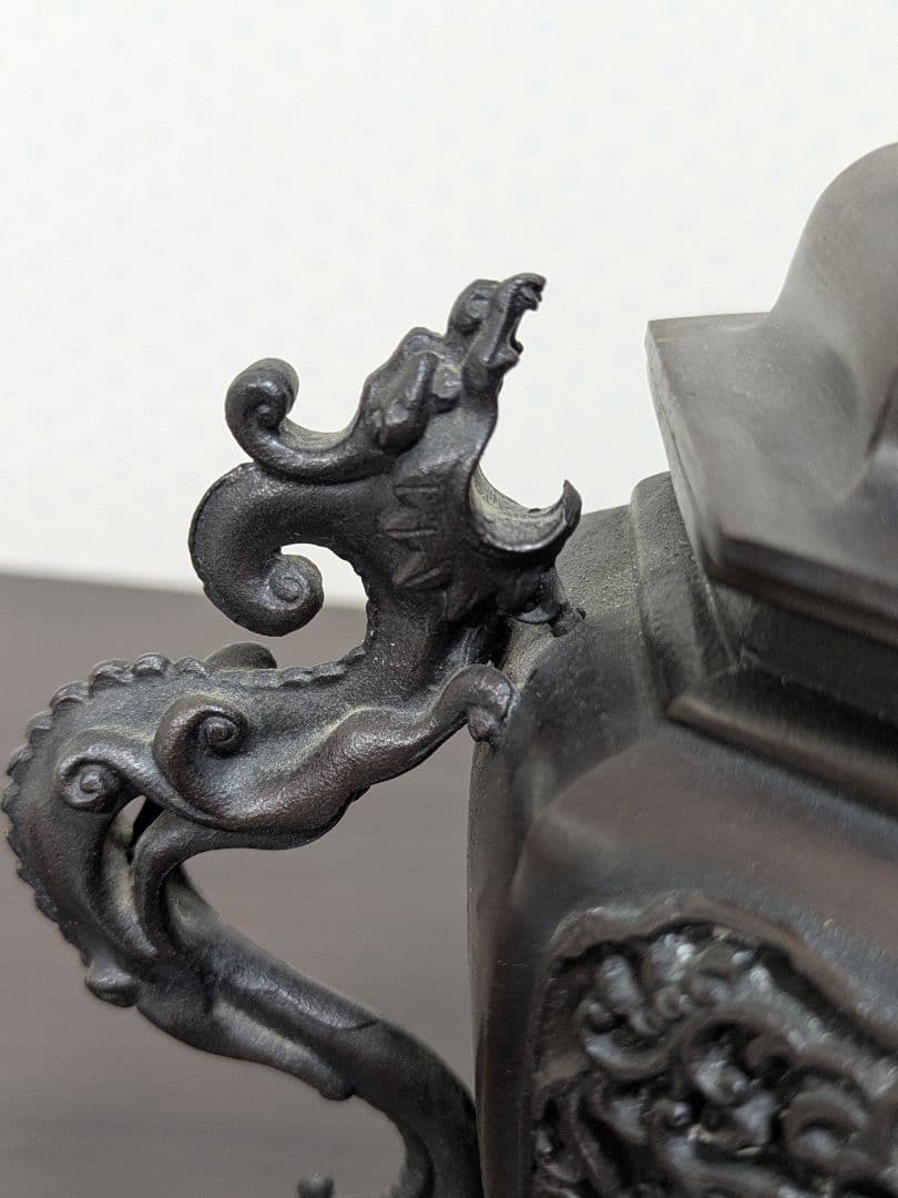 高岡製 獅子摘蓋付昇竜双耳三足鳳凰双龍紋香炉