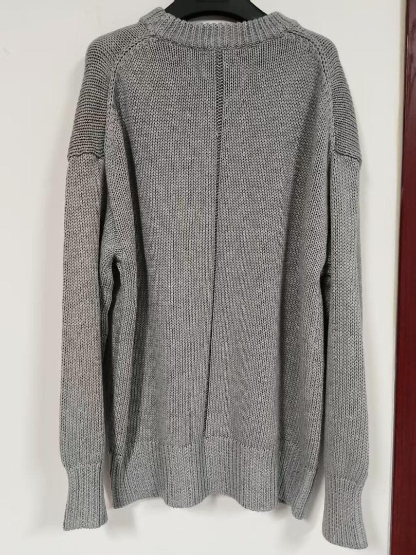 ソフトグレー ニットセーター 長袖