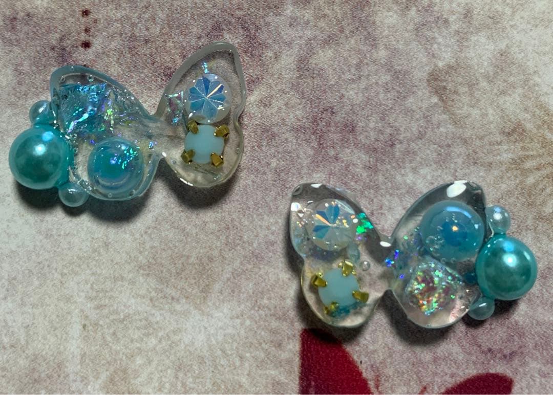 レジン蝶々　蝶々パーツ　モチーフパーツ　ネイルパーツ