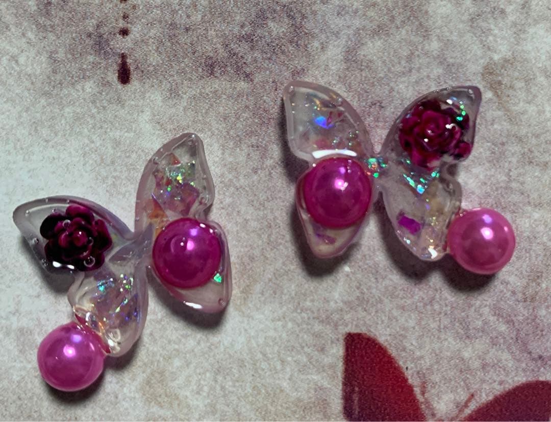 レジン蝶々　蝶々パーツ　モチーフパーツ　ネイルパーツ