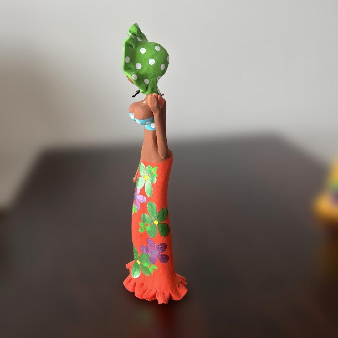 ハンドペイント　陶器　人形　インテリア　エキゾチック　ベネゼイラ