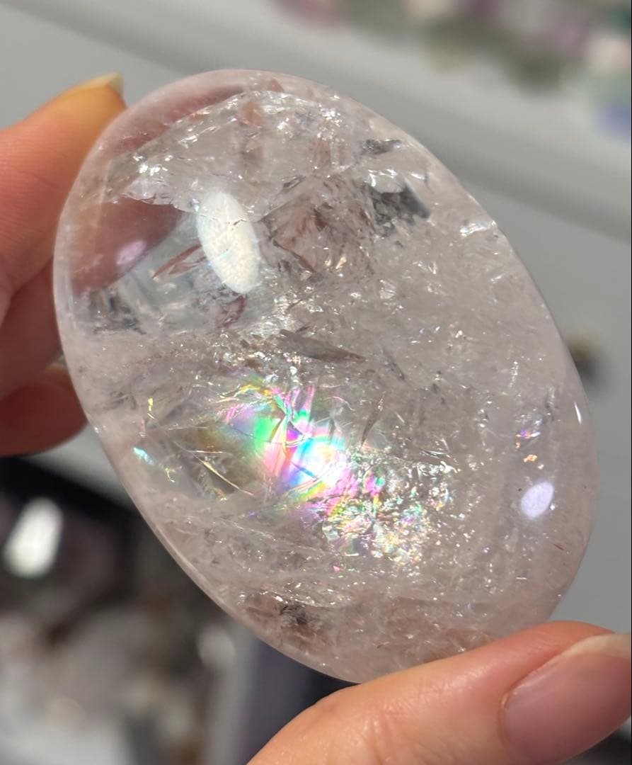 1点再入荷　高品質　ピンククォーツ　ピンクアゼツライト　大きめぷっくりパーム　虹