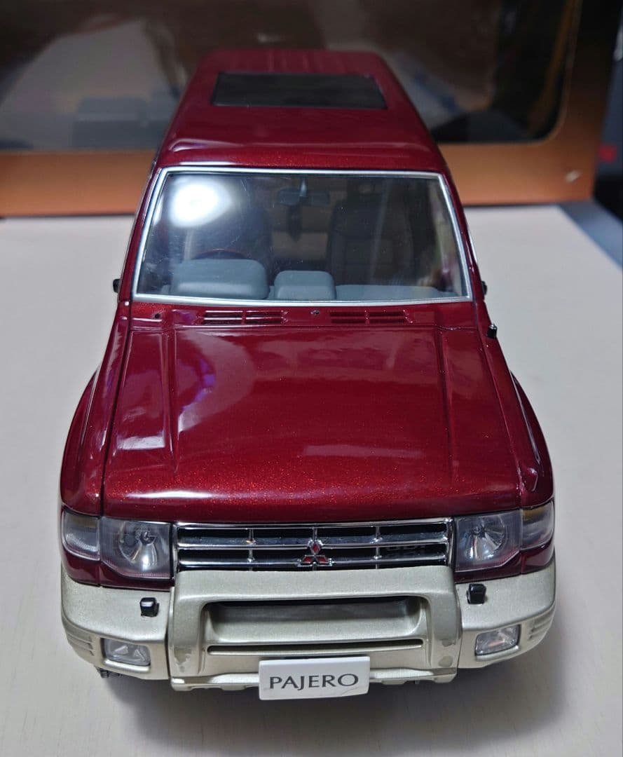 オートアート 1/18 パジェロ 赤 サンルーフ付き - メルカリ