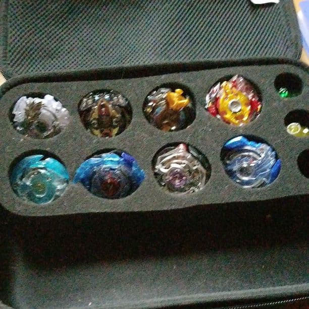 ベイブレード詰め合わせバック型ケース付き