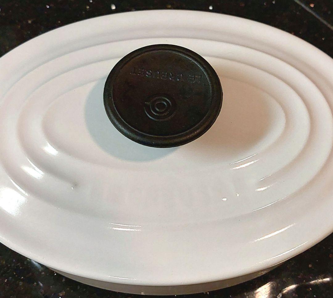 Le Creuset☆ココット・オーバル☆17 cm☆ホワイト
